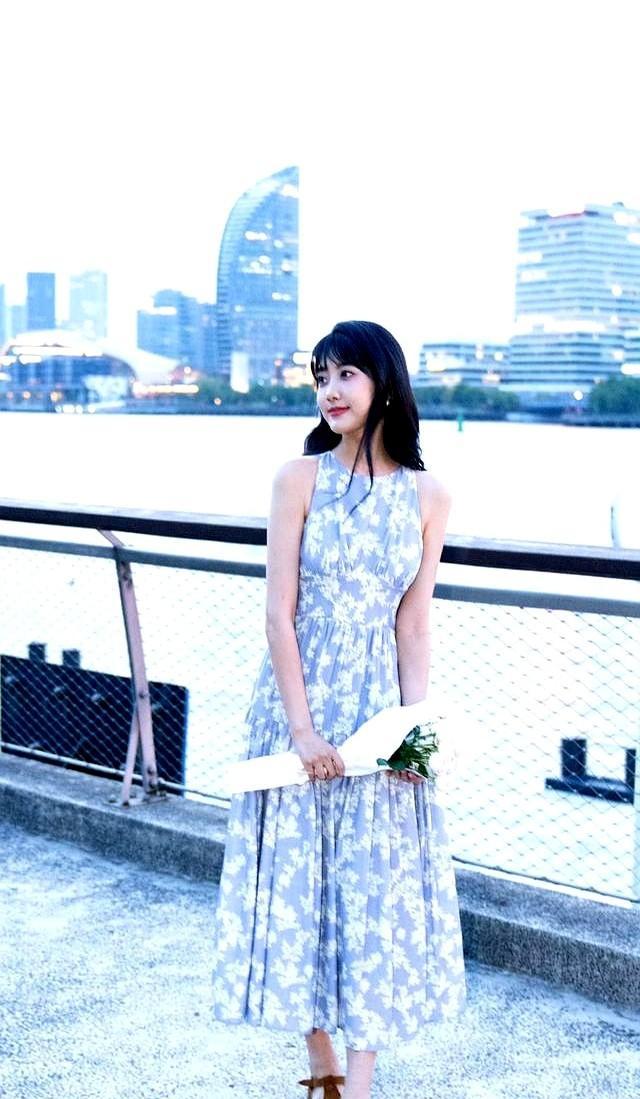 李艺彤写真2