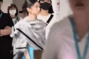 周也冷脸争议与娱乐圈冷感美人解析