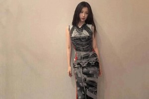 虞书欣复古运动旗袍穿搭，展现独特时尚态度