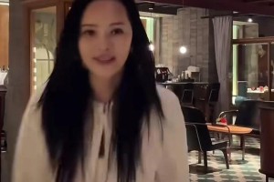 秦昊用心接待伊能静妈妈全家，细节显真情