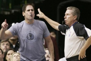 NBA小牛老板库班与裁判冲突升级：150万罚款与控诉内幕